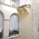 Casa D'alleri Oda ve Kahvaltı Siraküza