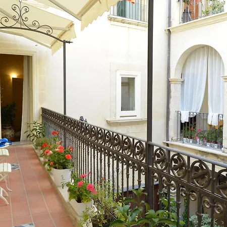 Casa D'alleri Bed & Breakfast 4*